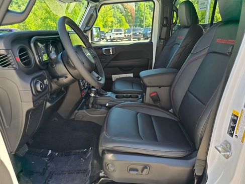 New 2026 Jeep Wrangler Unlimited Rubicon AWD/4WD image 4