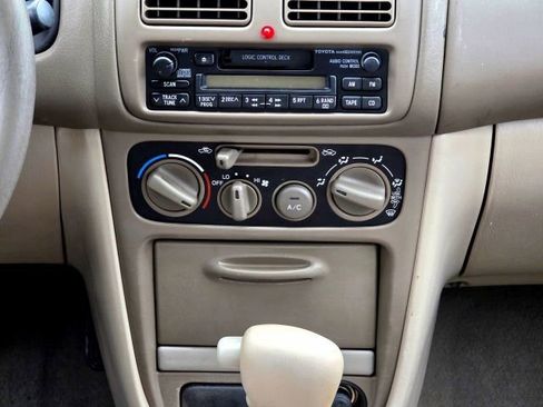 Used 2000 Toyota Corolla CE image 19