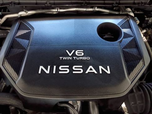 Used 2025 Nissan Armada PRO-4X AWD/4WD image 16