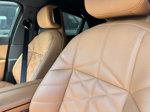 Used 2023 BMW 740i RWD image 17