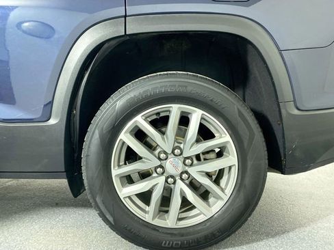 Used 2017 GMC Acadia SLE w/ Driver Alert Package I image 6