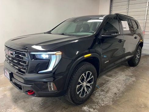 Used 2024 GMC Acadia AT4 w/ Luxury Package AWD/4WD image 9