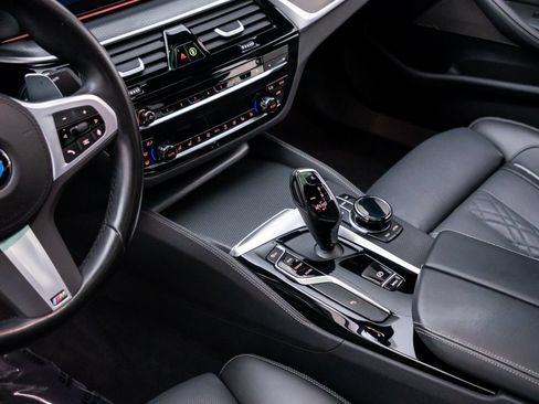 Certified 2023 BMW M550i xDrive w/ Executive Package AWD/4WD image 13