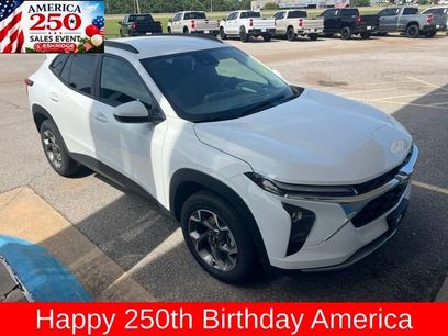 Used 2025 Chevrolet Trax LT