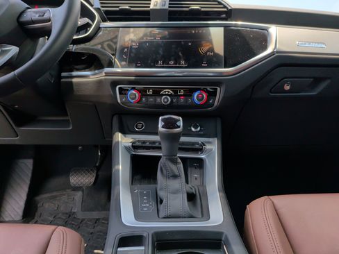 Certified 2025 Audi Q3 2.0T Premium w/ Convenience Package AWD/4WD image 12