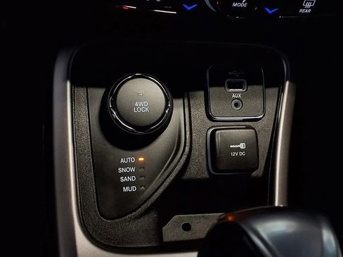 Used 2021 Jeep Compass Latitude AWD/4WD image 23