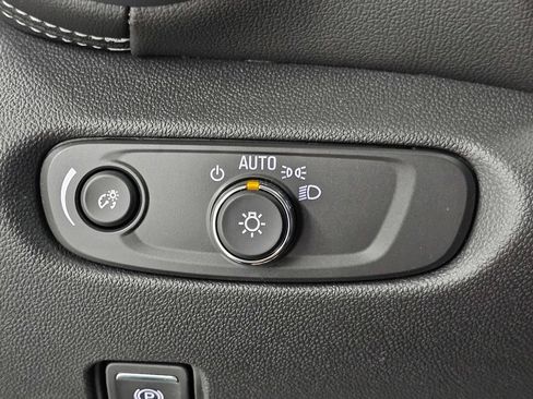 Used 2026 Chevrolet Blazer LT FWD image 30