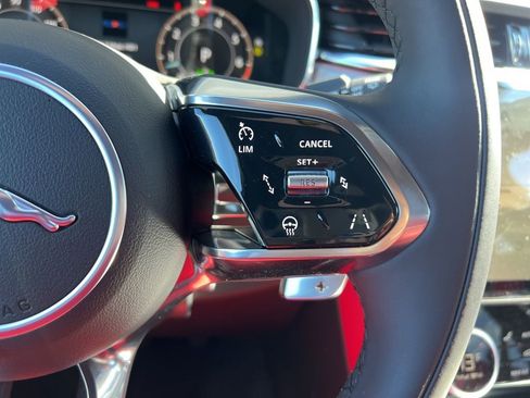 New 2025 Jaguar F-PACE R-Dynamic S image 20