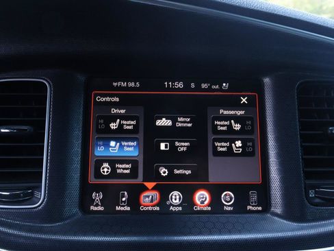Used 2015 Dodge Charger R/T Scat Pack w/ Beats Audio Group RWD image 35