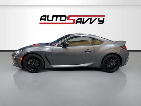 Used 2024 Toyota GR86 Premium RWD image 4