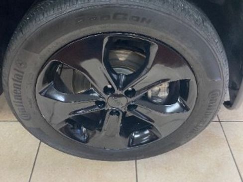 Used 2020 Jeep Compass Latitude FWD image 27