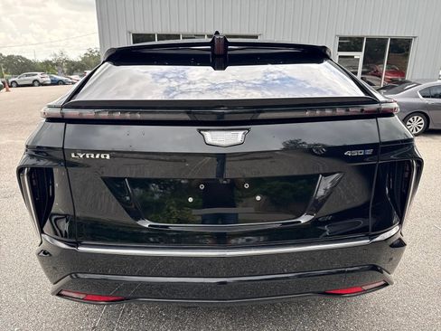 Used 2024 Cadillac Lyriq Luxury w/ LPO, Floor Liner Package RWD image 9