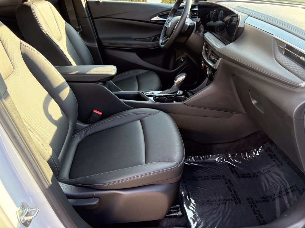 Used 2024 Buick Encore GX Sport Touring w/ Advanced Technology Package AWD/4WD image 37