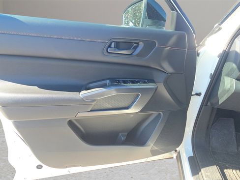 Used 2024 Nissan Pathfinder Rock Creek image 31