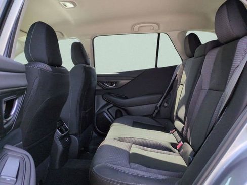 Used 2025 Subaru Outback Premium AWD/4WD image 10
