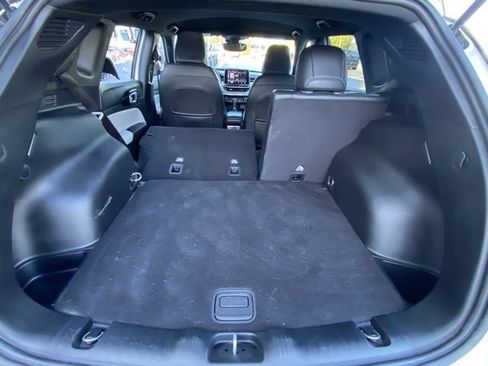 Used 2024 Jeep Compass Limited image 25