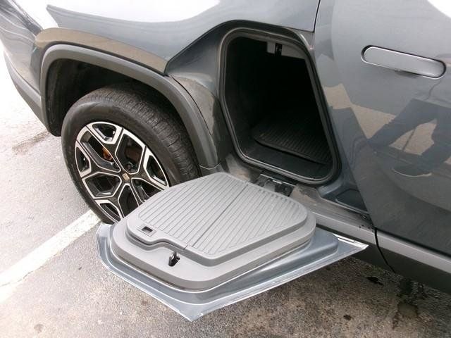 Used 2022 Rivian R1T Launch Edition AWD/4WD image 36