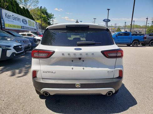Used 2023 Ford Escape Active w/ Tech Pack #2 AWD/4WD image 4