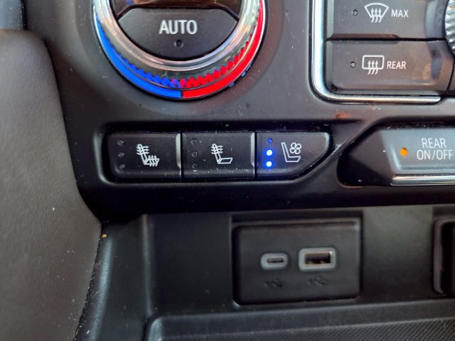 Used 2024 GMC Yukon SLT w/ SLT Premium Package RWD image 14