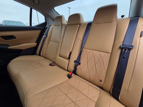 Used 2025 Nissan Sentra SV w/ SV Premium Package image 23