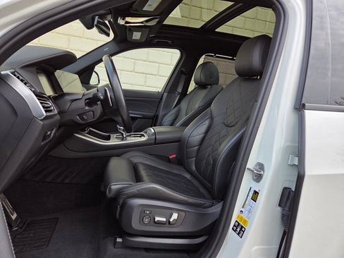 Used 2023 BMW X5 xDrive40i w/ Executive Package image 16