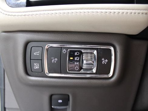 Used 2022 Lincoln Nautilus Reserve AWD/4WD image 45