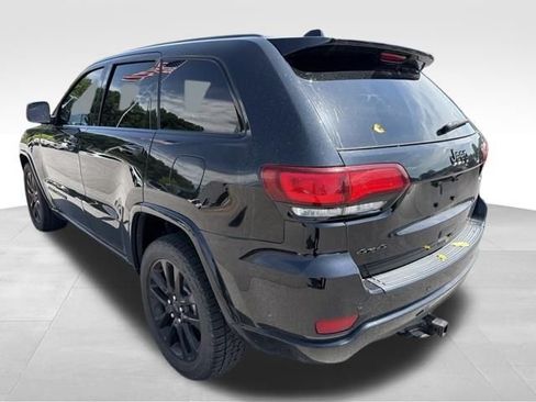 Used 2020 Jeep Grand Cherokee Altitude AWD/4WD image 5