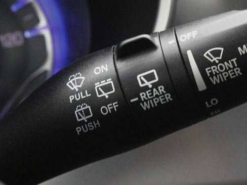 Used 2023 Chrysler Pacifica Touring-L w/ S Appearance Package image 25