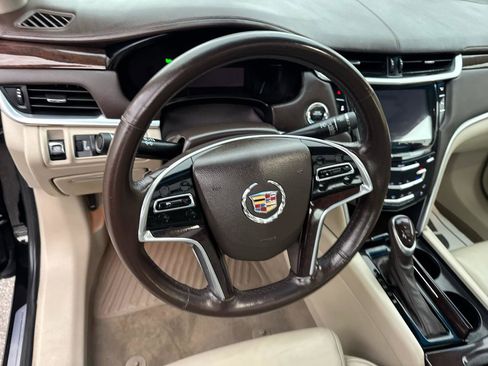 Used 2015 Cadillac XTS Luxury w/ Driver Awareness Package image 21