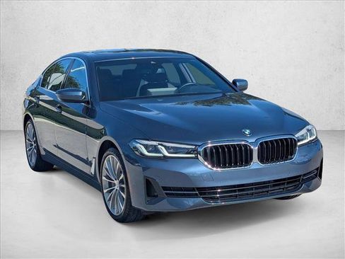 Certified 2023 BMW 530i w/ Convenience Package image 3