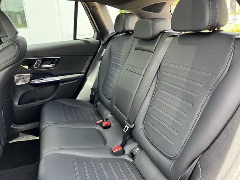 Certified 2025 Mercedes-Benz GLC 300 4MATIC image 33
