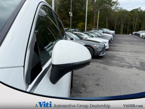 Certified 2024 Mercedes-Benz GLC 300 4MATIC image 11