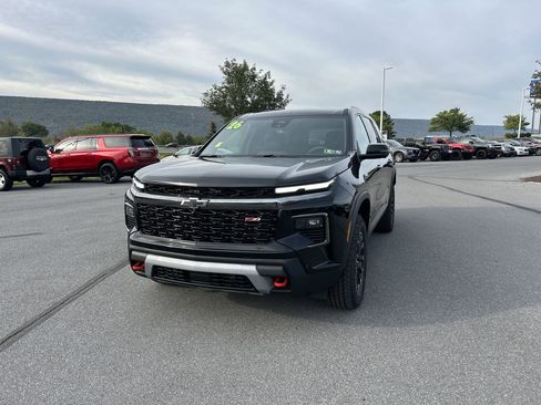 New 2026 Chevrolet Traverse Z71 w/ Enhanced Driving Package image 3