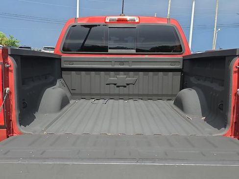Used 2017 Chevrolet Colorado LT w/ LT Convenience Package RWD image 7