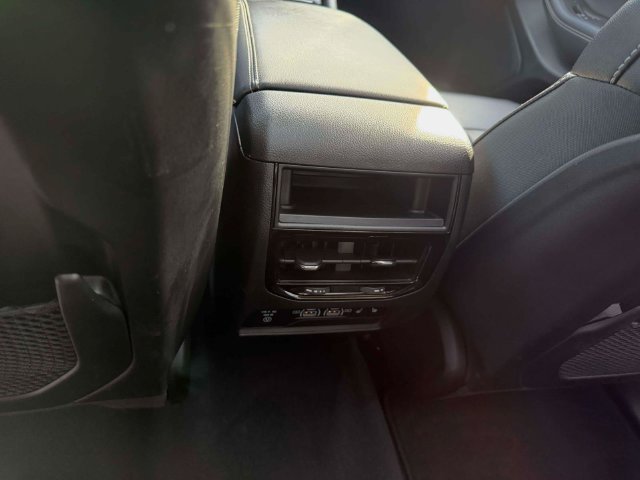 Used 2023 Jeep Grand Cherokee Limited AWD/4WD image 15