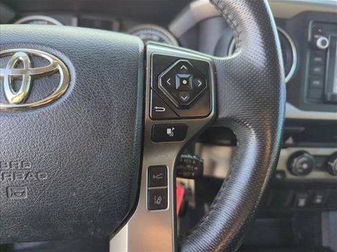 Used 2019 Toyota Tacoma SR5 RWD image 15