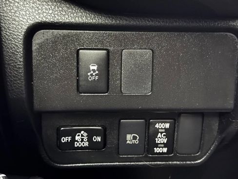 Used 2020 Toyota Tacoma TRD Sport w/ Technology Package image 31