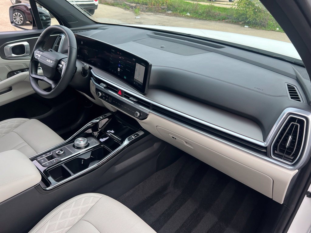 Certified 2026 Kia Sorento SX Prestige AWD/4WD image 23