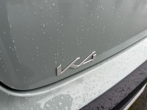 Used 2025 Kia K4 FWD image 33