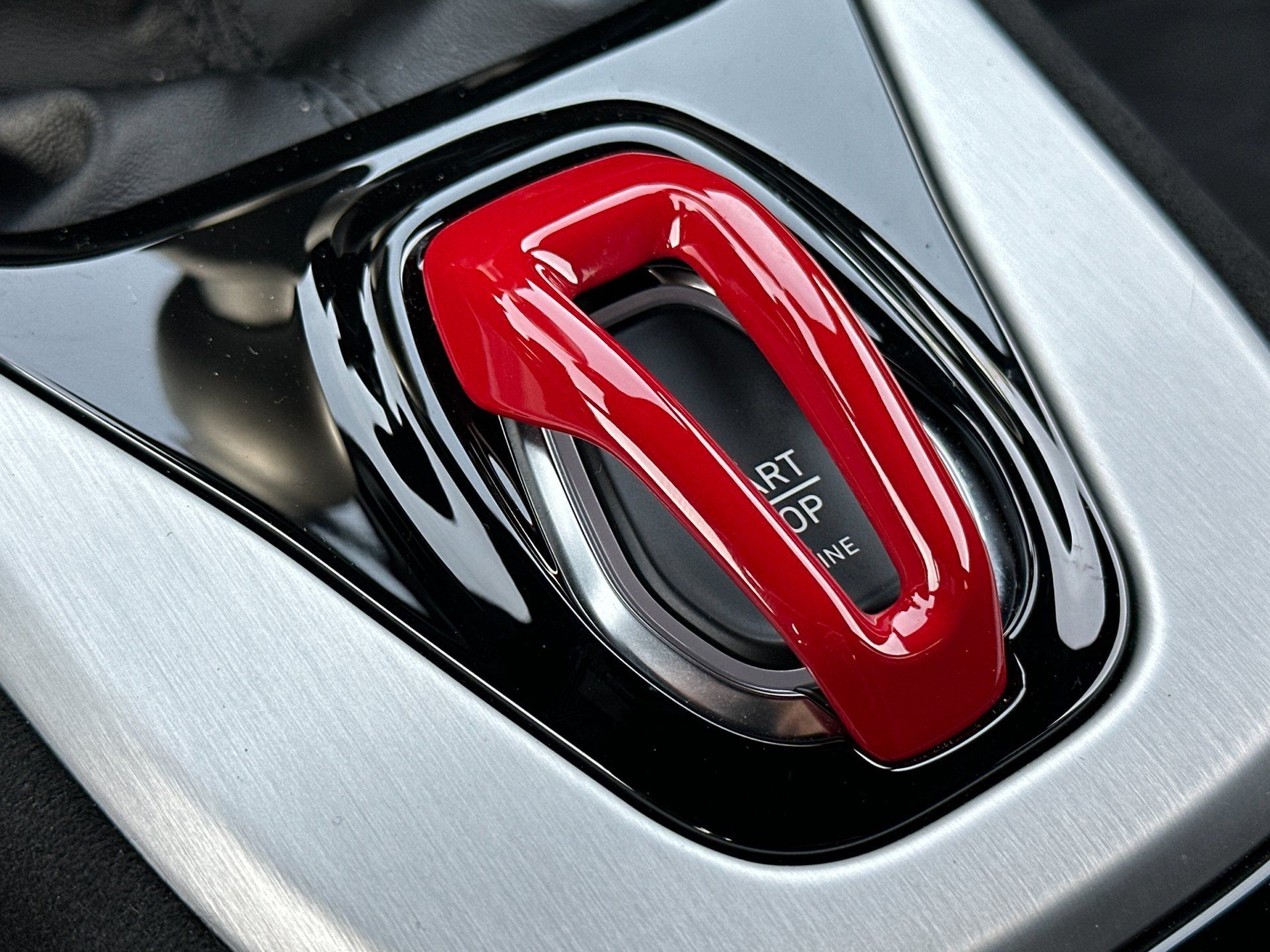 Used 2025 Lotus Emira RWD image 20