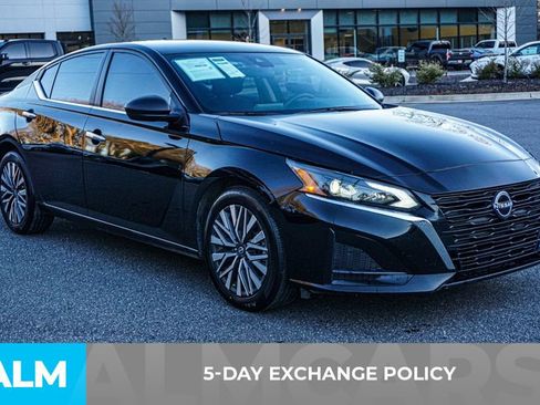 Used 2024 Nissan Altima 2.5 SV image 4