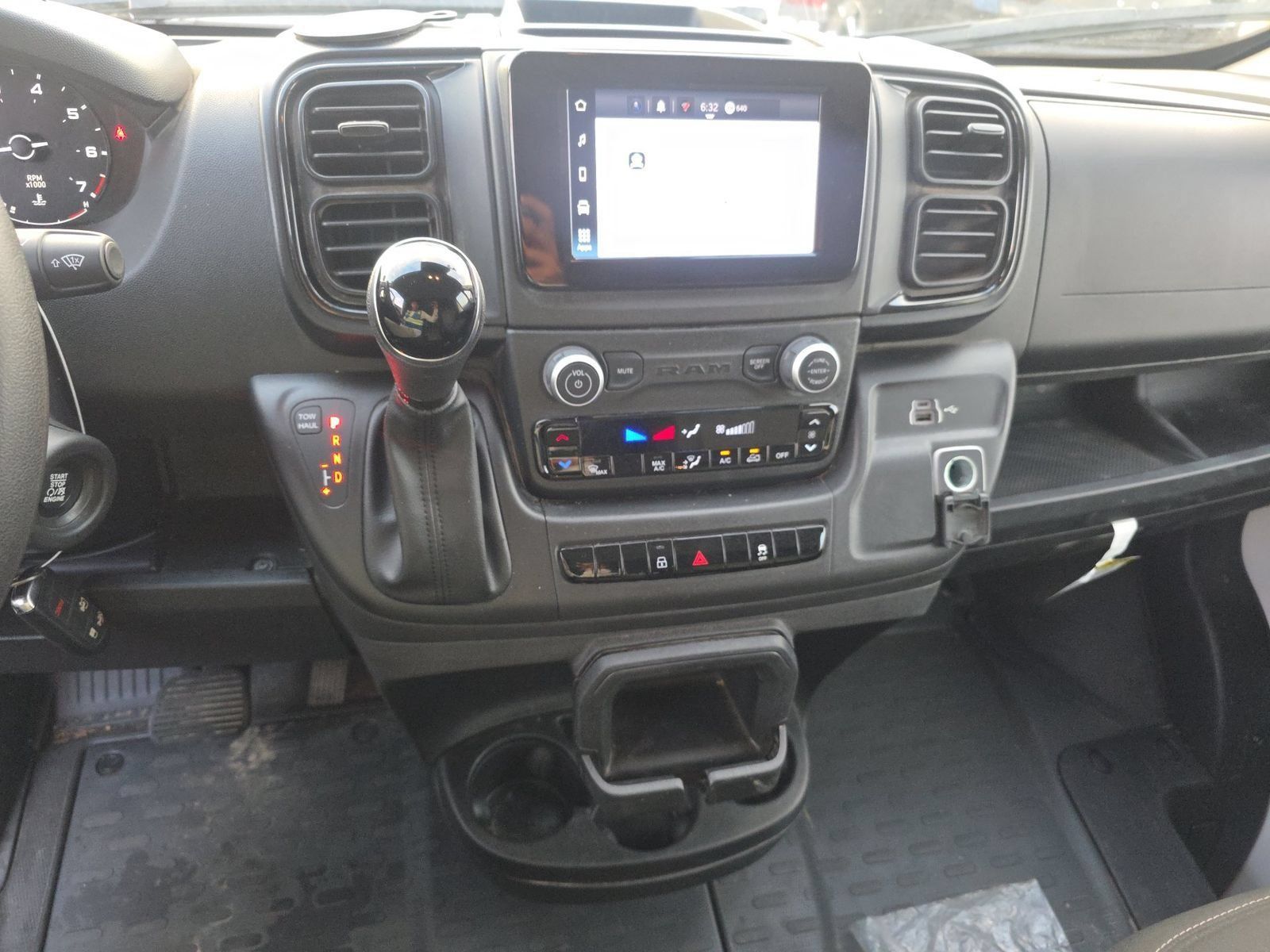 Used 2025 RAM ProMaster 2500 FWD image 7