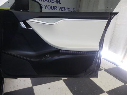 Used 2017 Tesla Model S 75D image 23