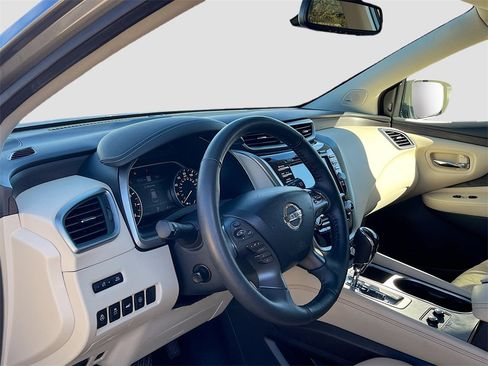 Used 2023 Nissan Murano Platinum w/ Cargo Package image 9