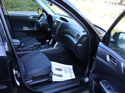 Used 2011 Subaru Forester 2.5X Premium w/ All-Weather Pkg image 14