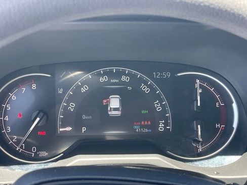 Used 2024 Toyota RAV4 XLE FWD image 9