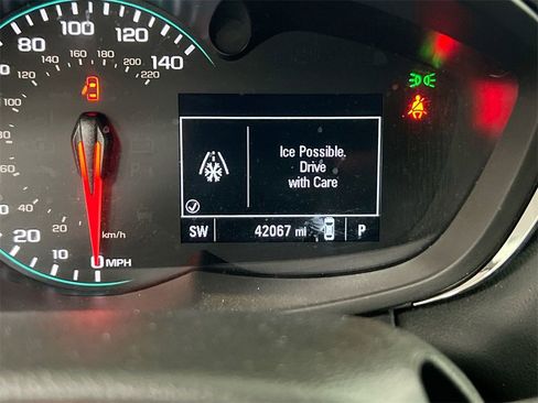 Used 2022 Chevrolet Trax LT w/ Sport Edition image 13