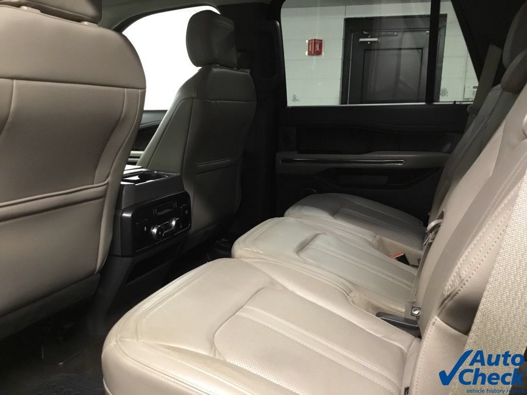 Used 2019 Ford Expedition Limited w/ Equipment Group 301A AWD/4WD image 27