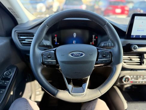 Used 2023 Ford Escape Active image 14