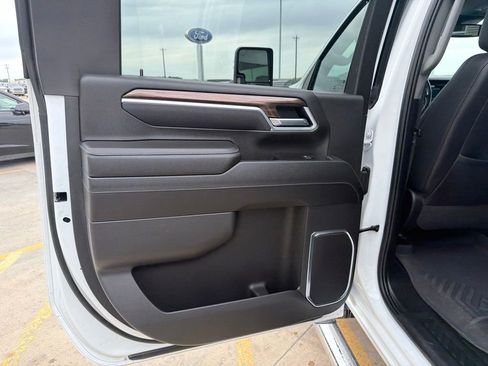 Used 2025 Chevrolet Silverado 2500 LT AWD/4WD image 24